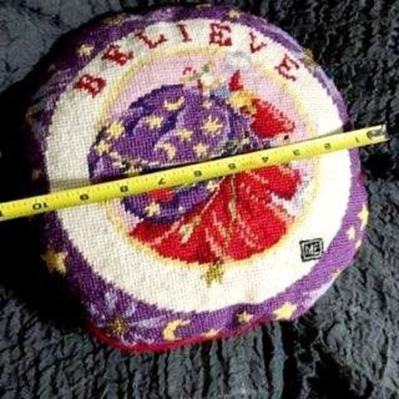 Vtg "Believe" Santa Needlepoint Decor Pillow - Picture 5 of 5